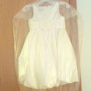 Flower girl dress(es)